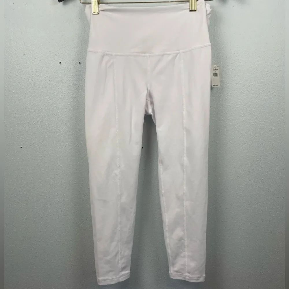 NWT Free PeopleâMovement White Leggings SizeâS